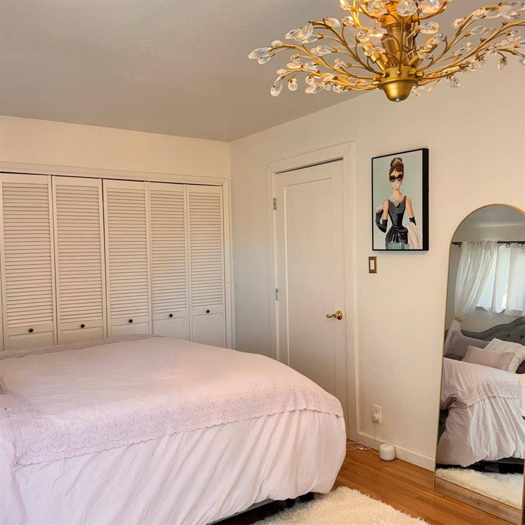 Luxury Master Bedroom for rent