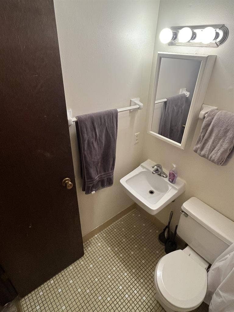 Studio Near Campus&Capitol(Jan-Aug)