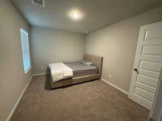 Spacious room for rent!