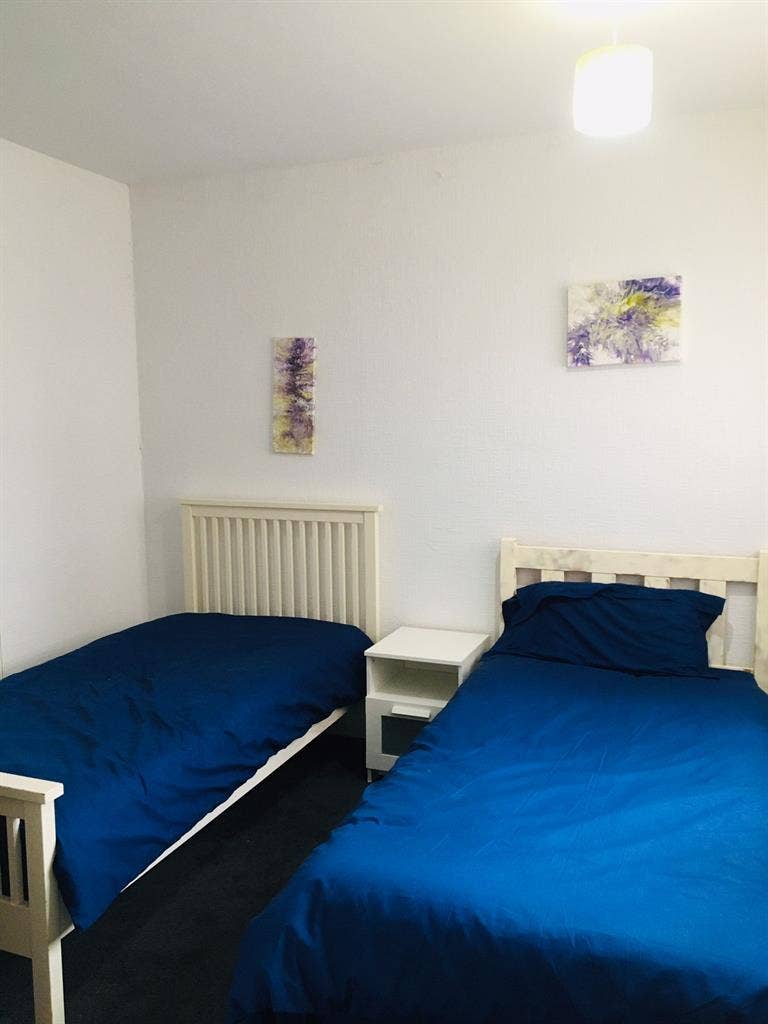 Room in a Shared House, Hagley Road