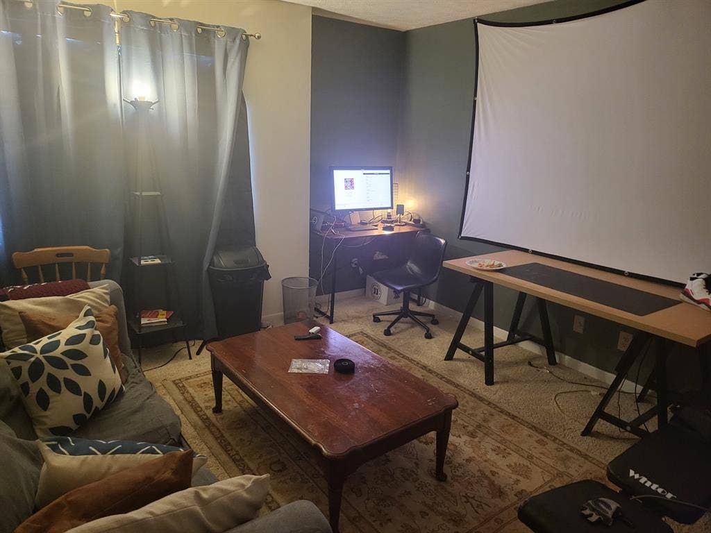Private bed / bath: Anderson Twp