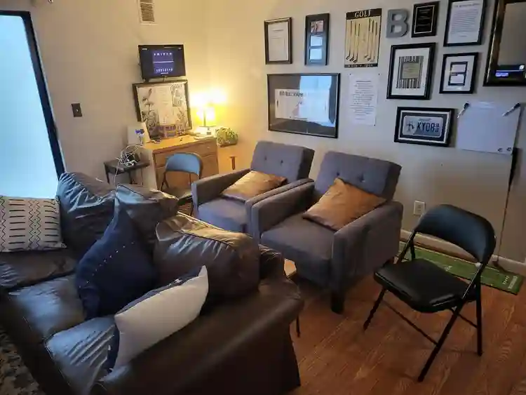 Private bed / bath: Anderson Twp