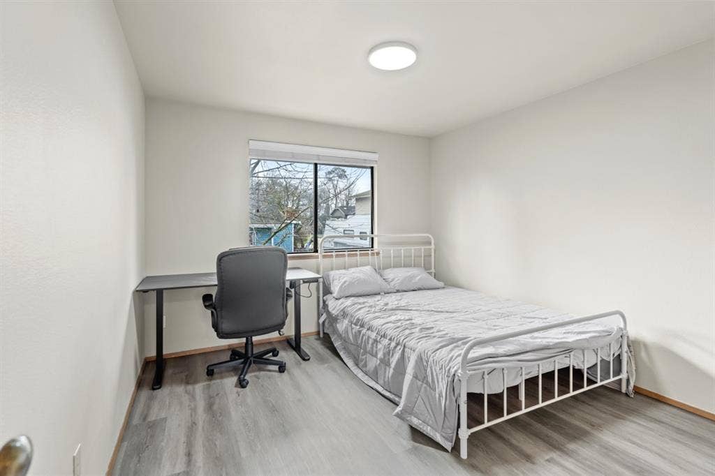 Looking for two female roommates!!