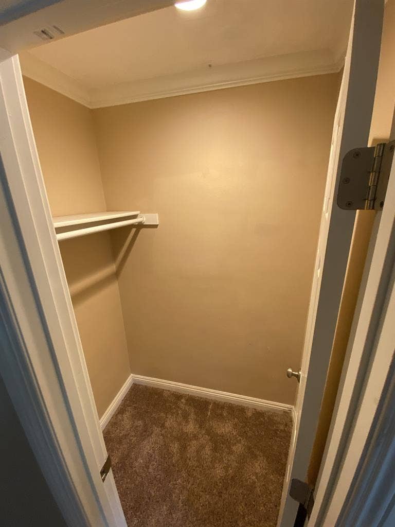 Room for rent near Westlake Village