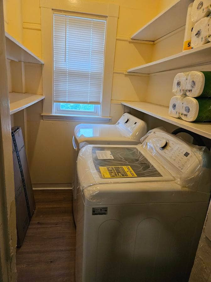 Large rm/w utilities/WIFI