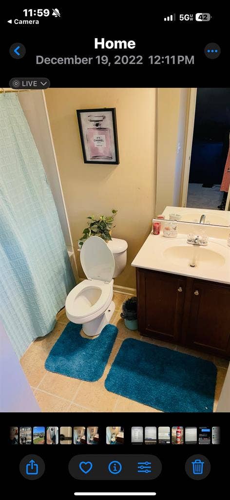 Private bedroom w/full bath