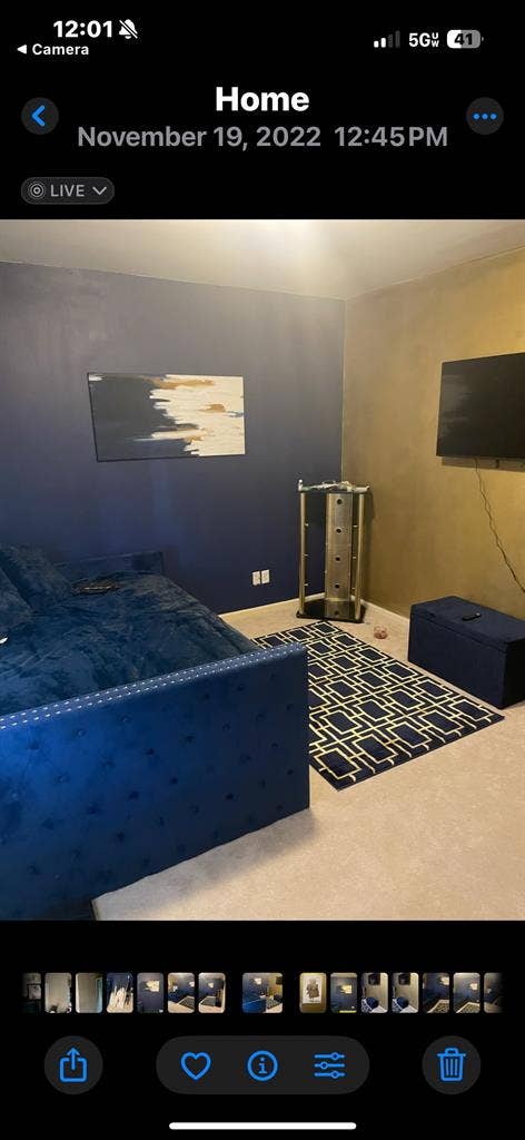 Private bedroom w/full bath