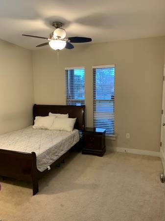 One-bedroom shared in Townhouse