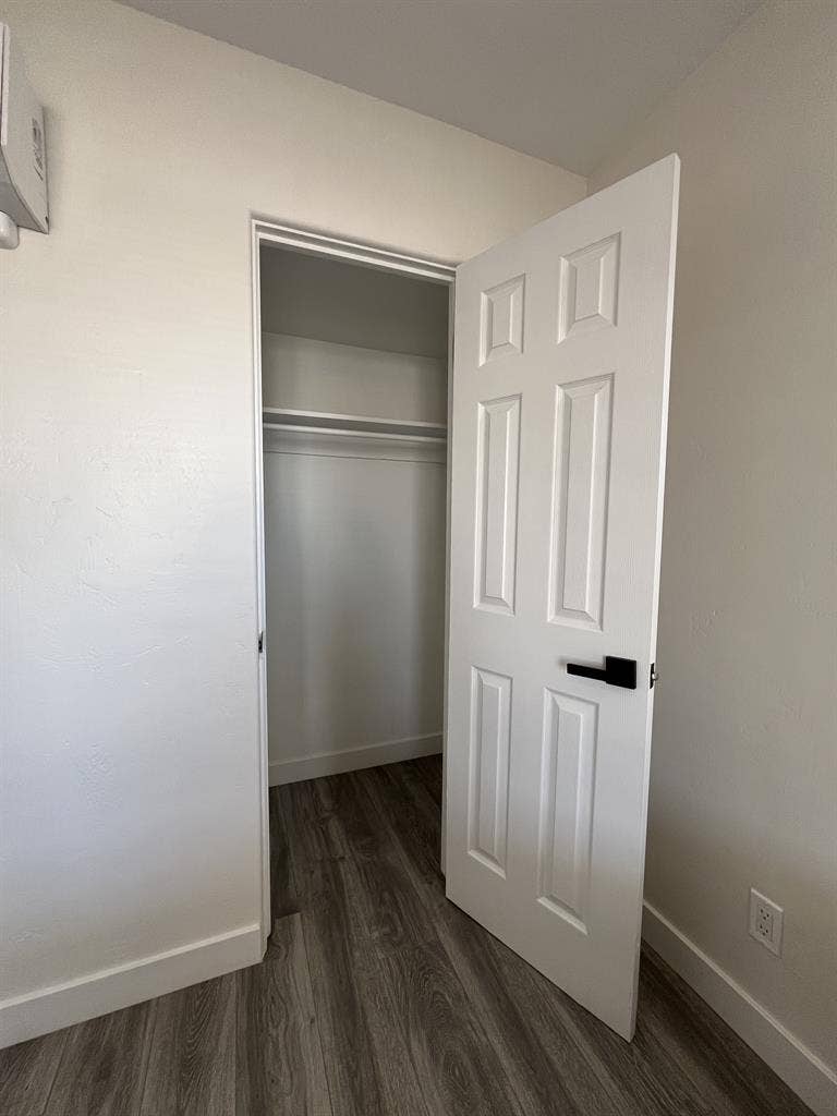 Room for Rent in Mid-Phoenix