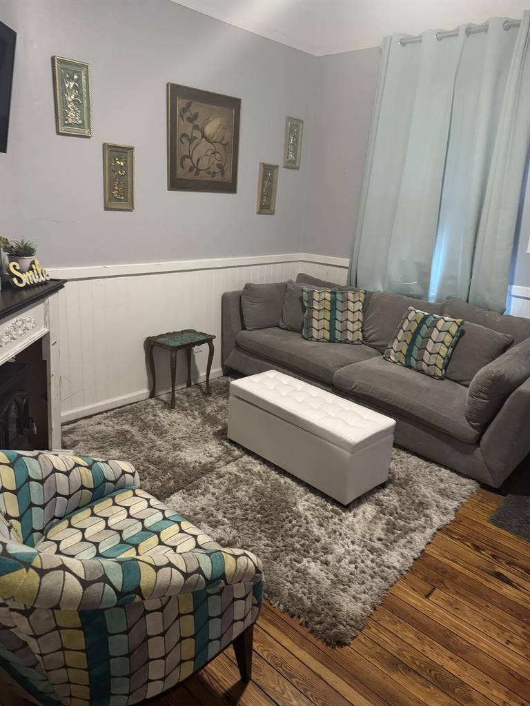 Downtown Room For Rent!!