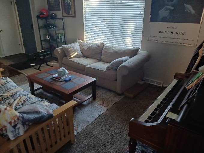 Room for rent in musician friendly