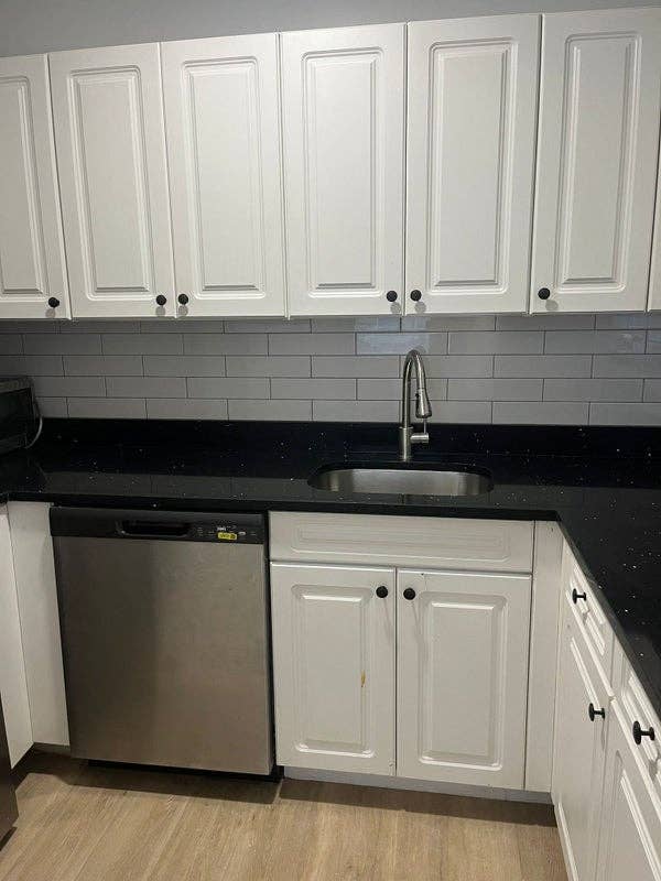 ❤Room in Midtown South Available❤