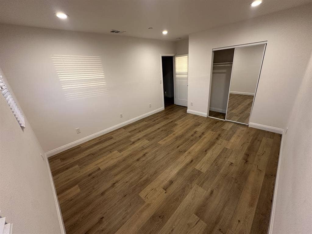 Private Room in LA (Utilities Inc)