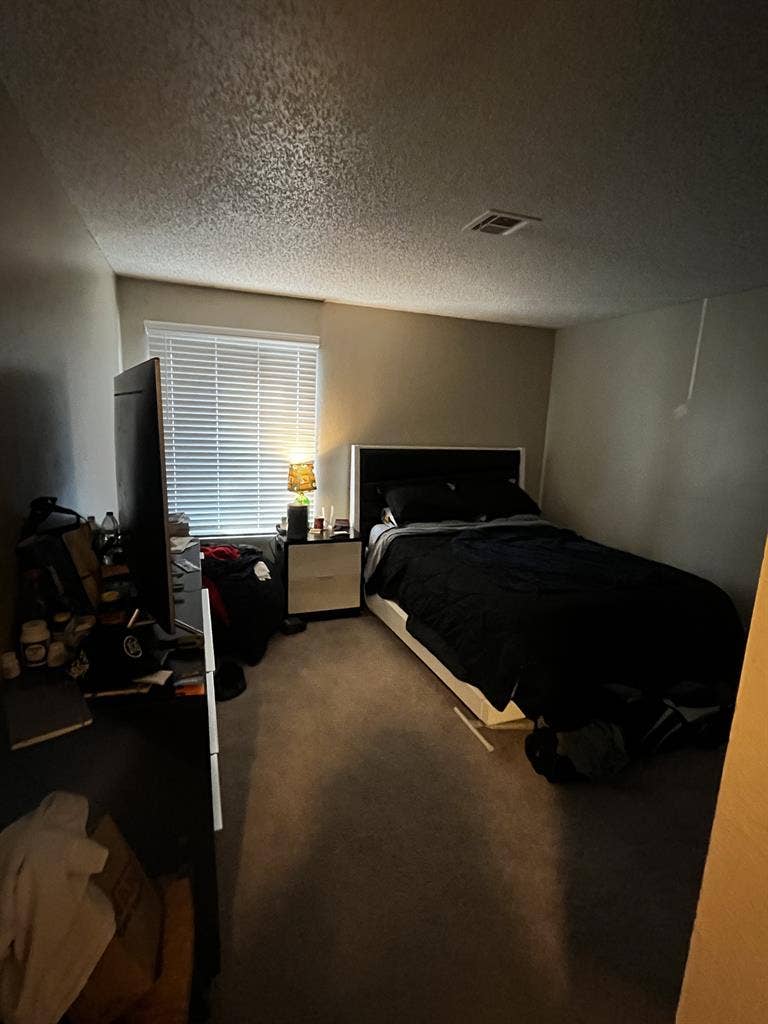 Room for Rent in South Reno.