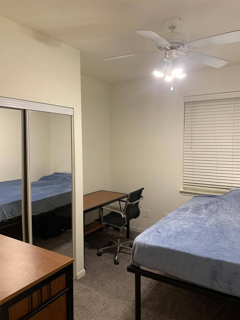 Mai - July  Sublease