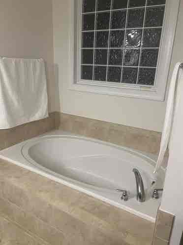 Glen Allen first floor master suite