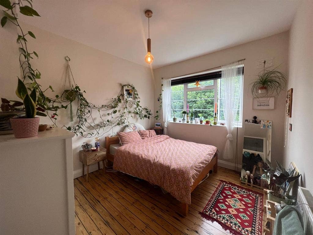 1 month sublet in Highbury