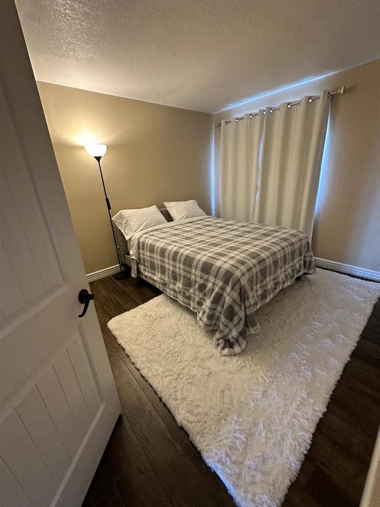 Furnished Room For Rent