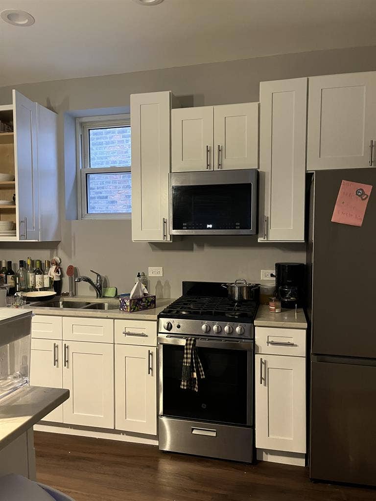 Sublet Near Loyola