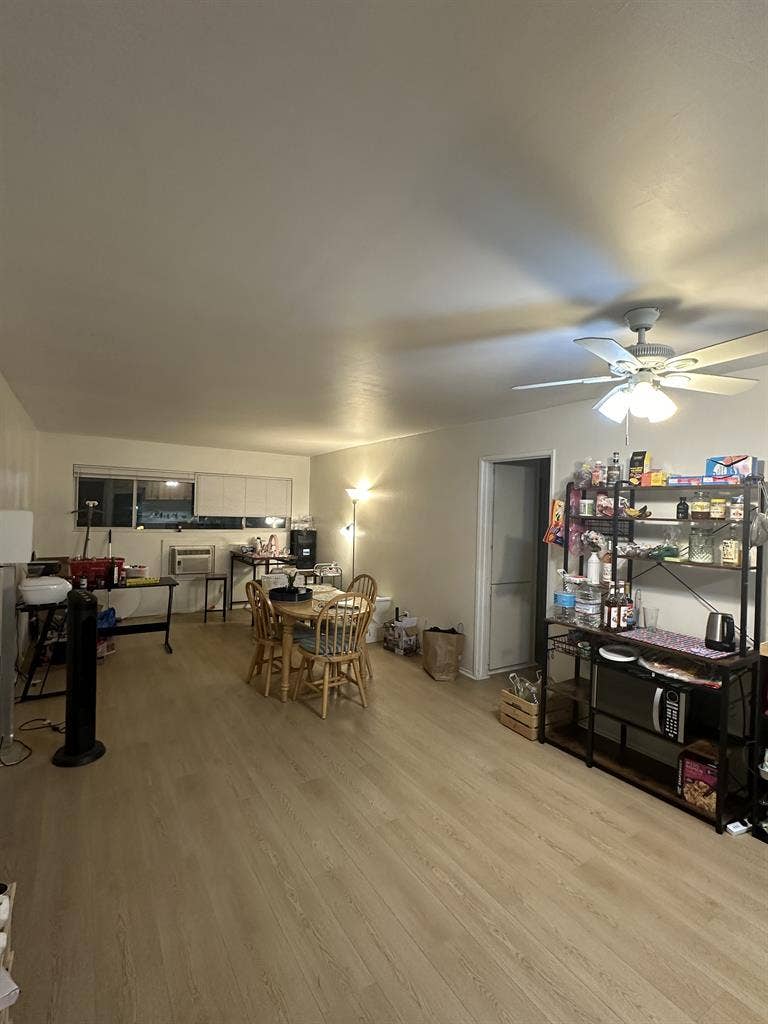 Private room for rent in Northridge