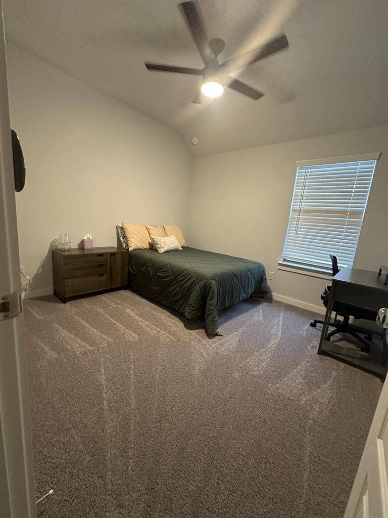 Clean room/bathroom for female