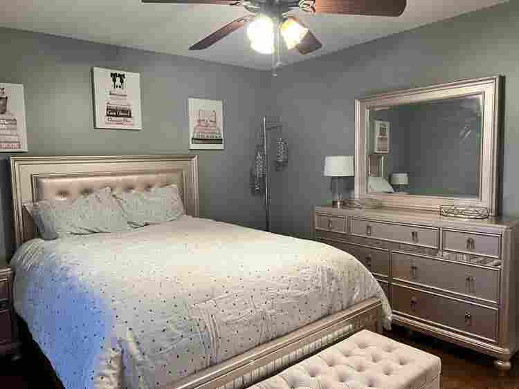 Room in quiet North Columbus area