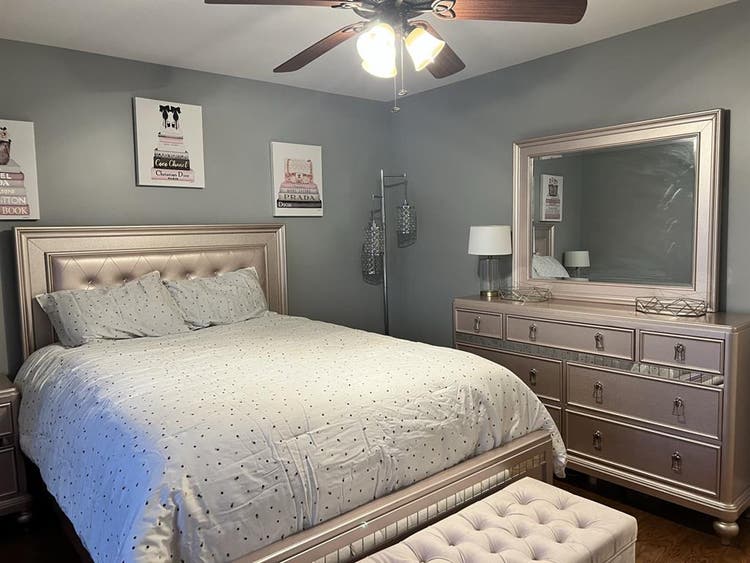 Room in quiet North Columbus area