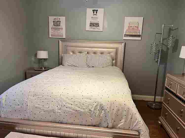 Room in quiet North Columbus area