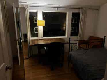 Artistic community home room sublet