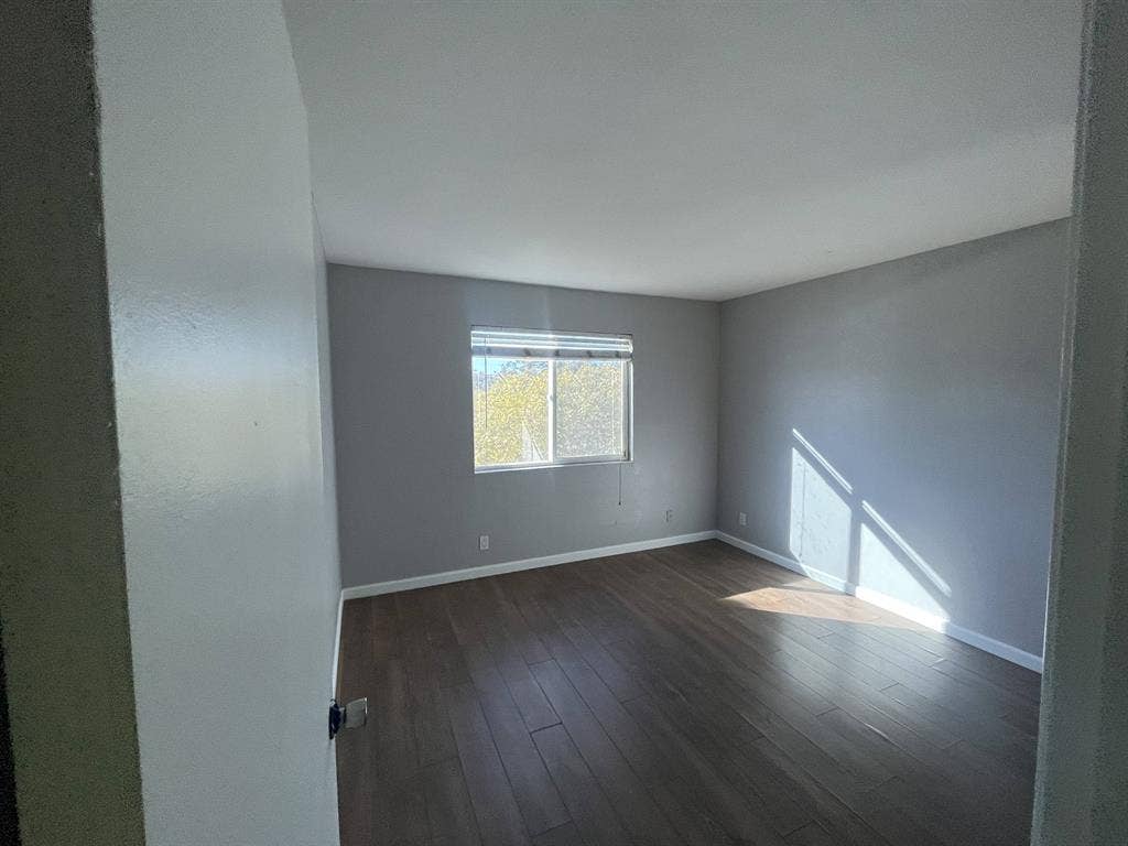 Room available near North Park