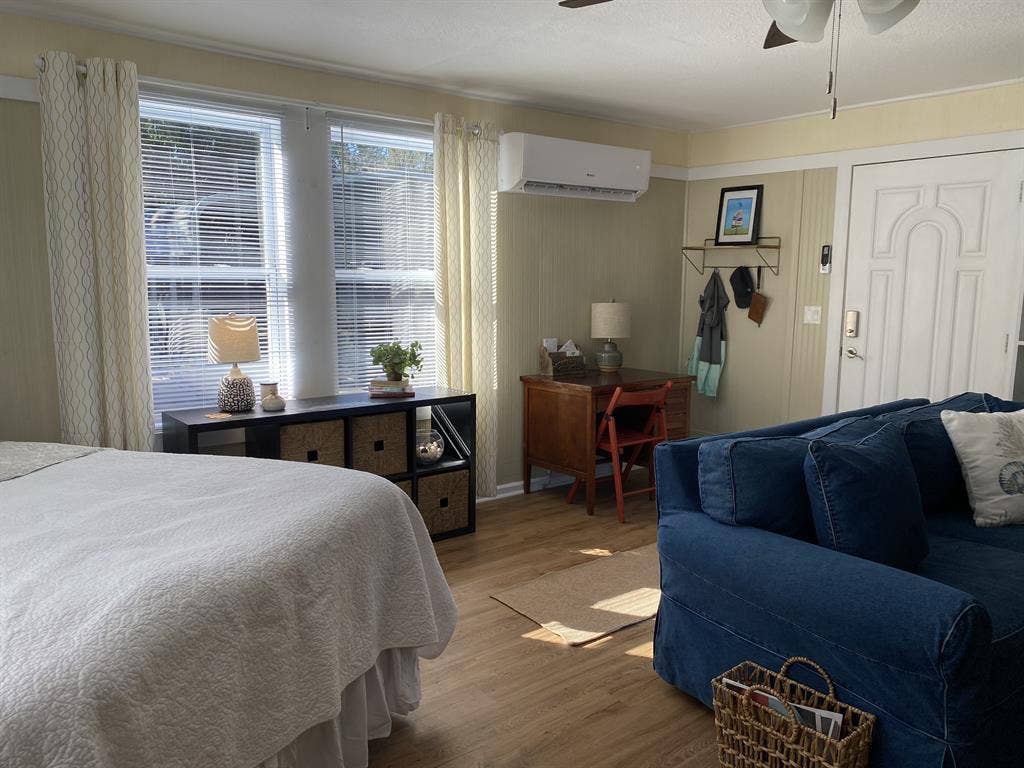 Charming Studio apartment Avondale!