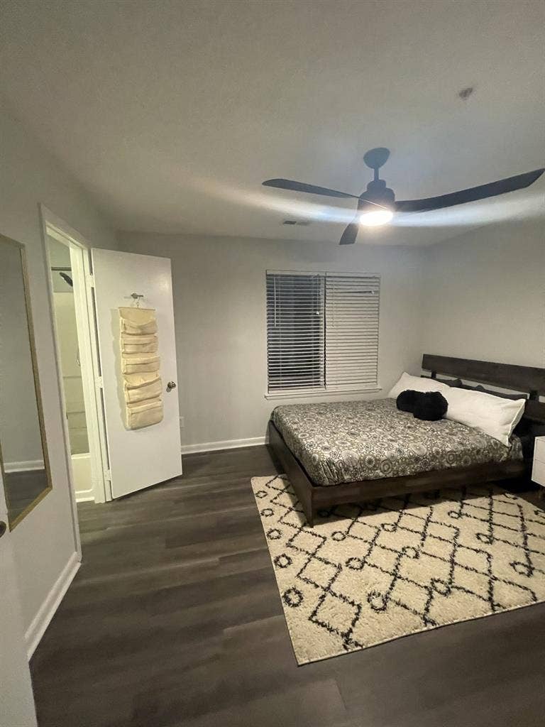 Private Room with en suite Bathroom