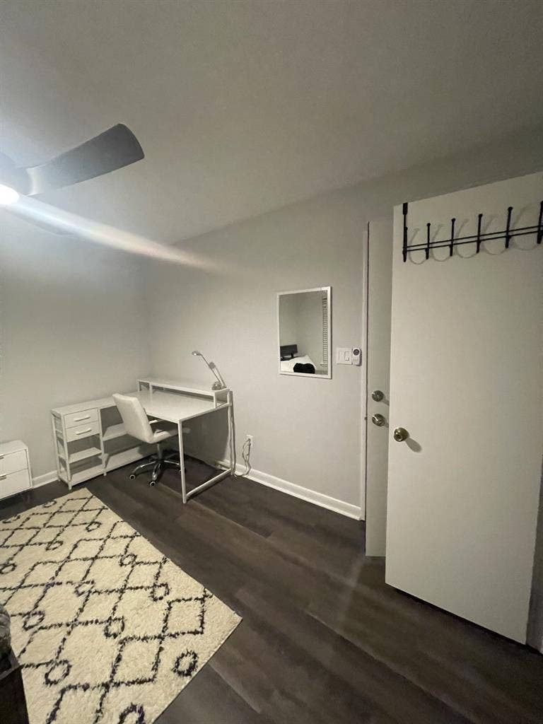 Private Room with en suite Bathroom