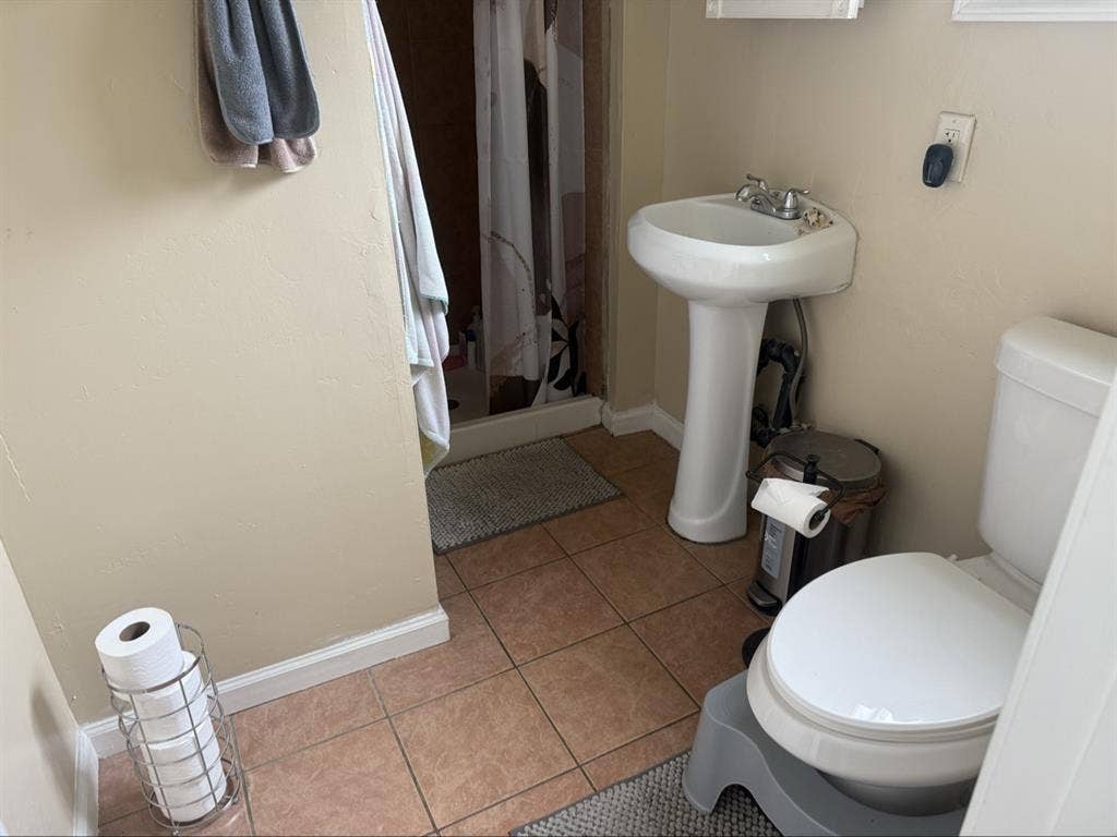 Fully Furnished room at SDSU Campus