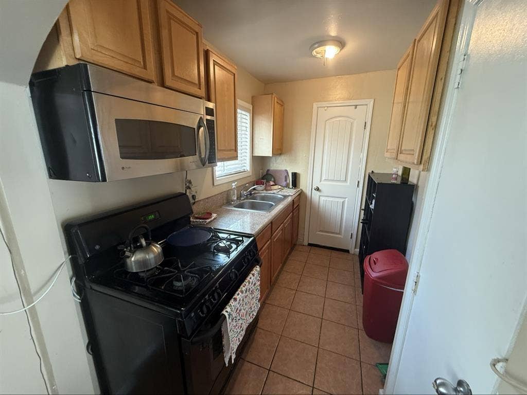 Fully Furnished room at SDSU Campus