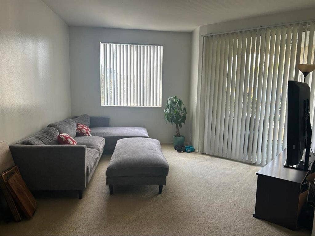 Charming room for rent in Irvine