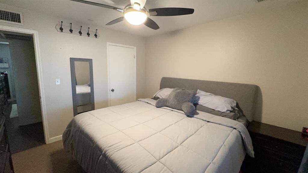 Room for rent in Chandler.