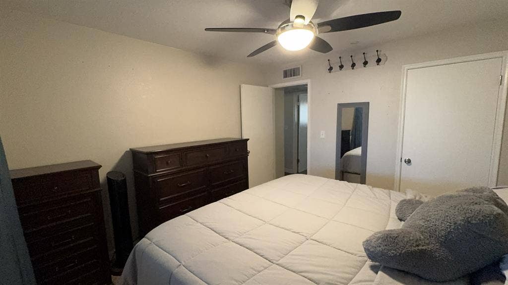 Room for rent in Chandler.