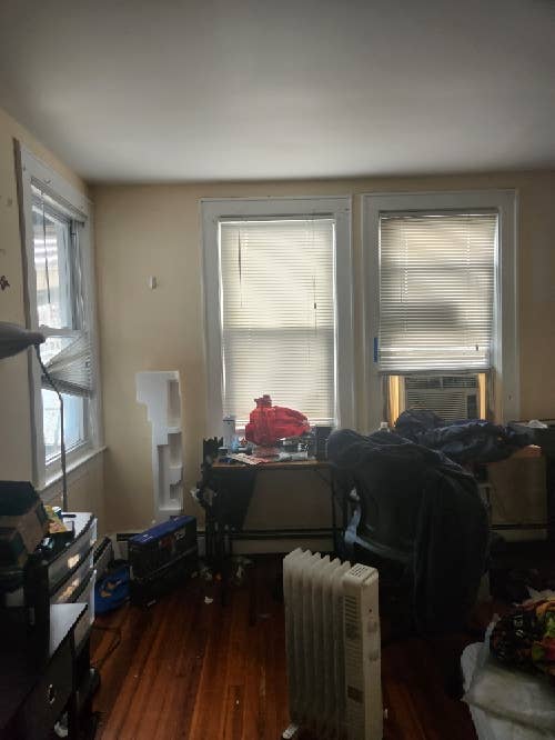 Looking for a roommate