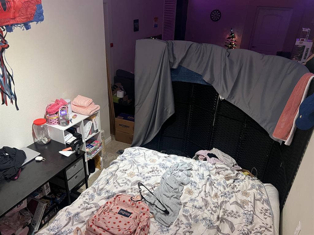 Roommate needed for studio room