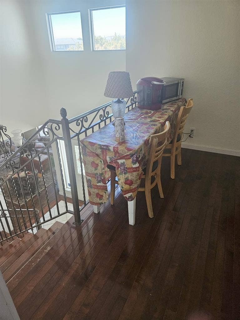 Two furnished rooms in Manteca