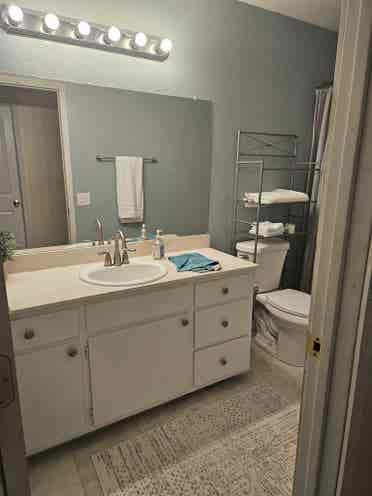 Two furnished rooms in Manteca
