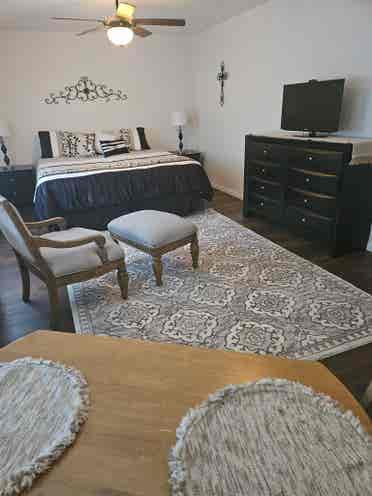 Two furnished rooms in Manteca