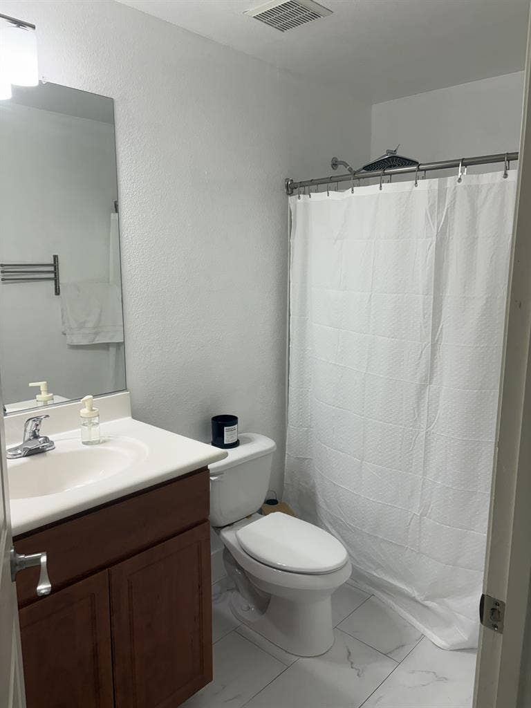 Private Room in Central Phoenix