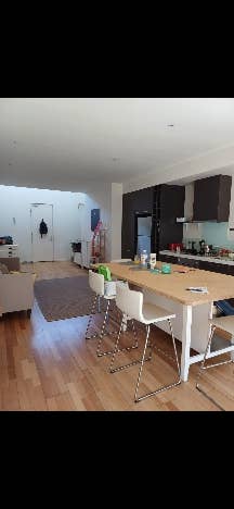 Female shared room flemington