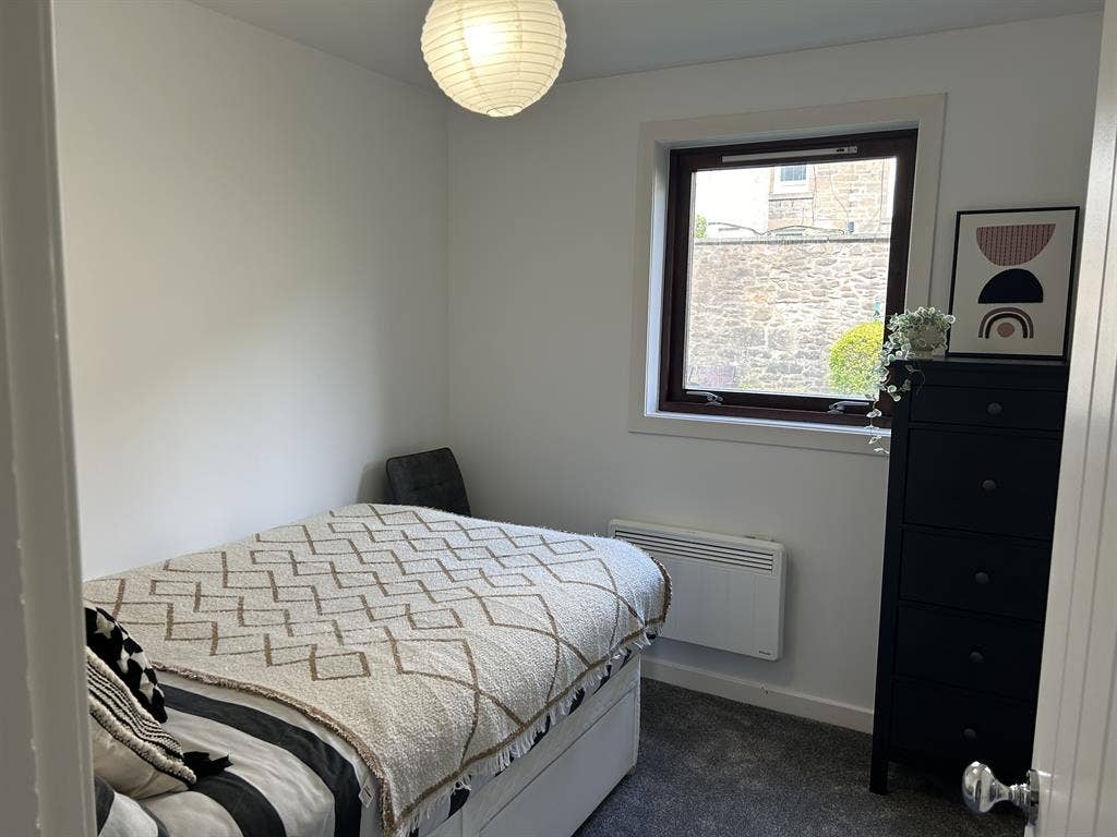 New renovated 2 bed flat