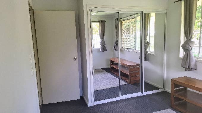 UNFURNISHED ROOM TO RENT OUT