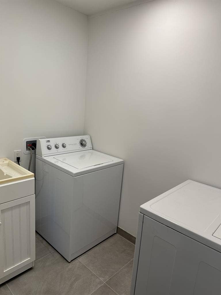 Room for Rent in Longwood