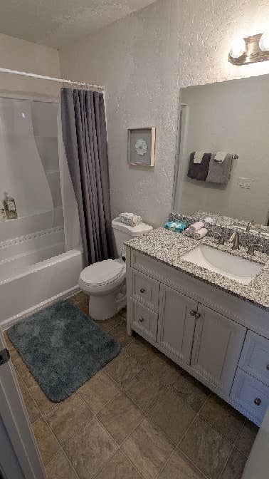 1 Bedroom with Private Bathroom