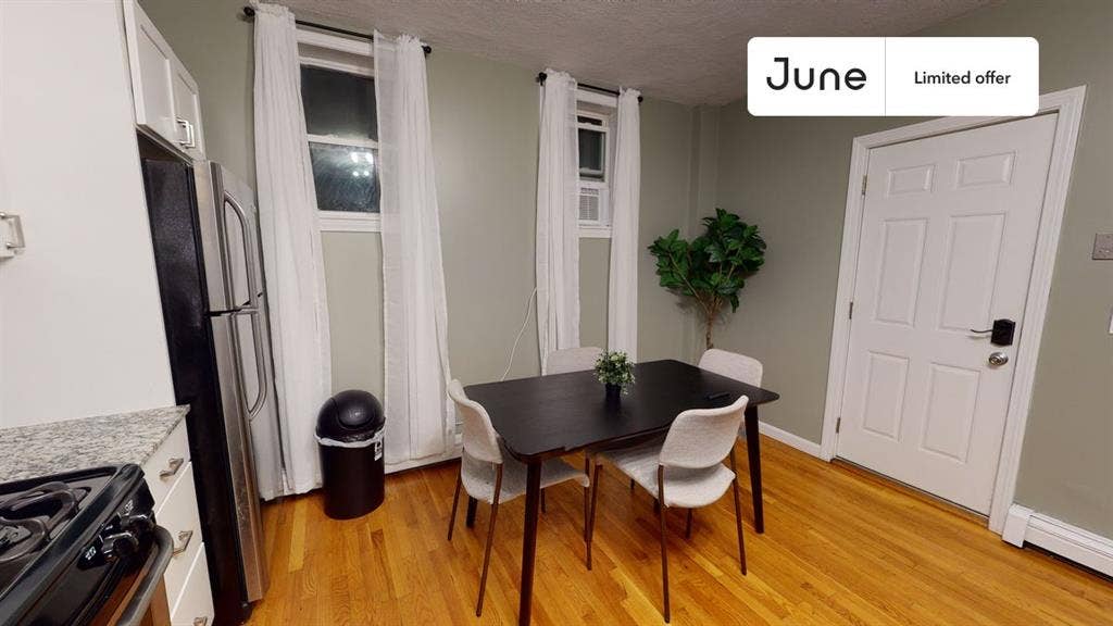 1 BR in Boston